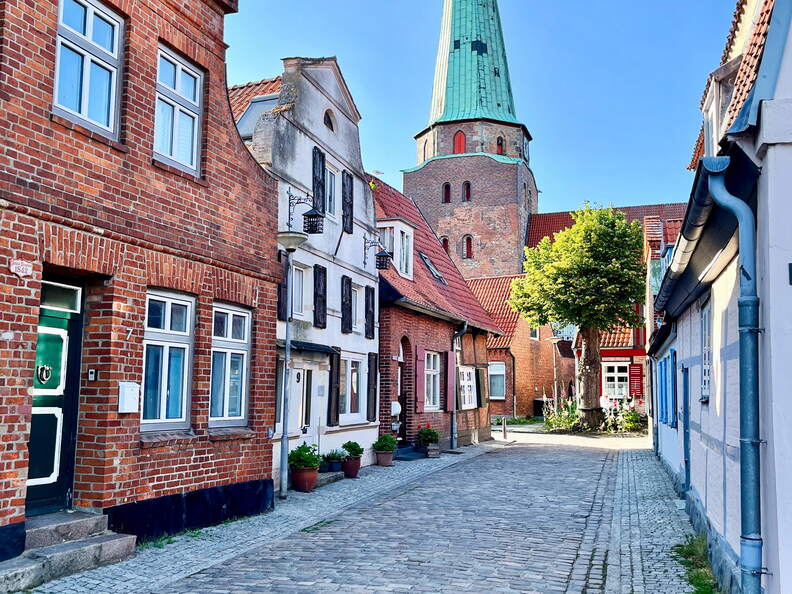 24-06-23 19-09-03 9818